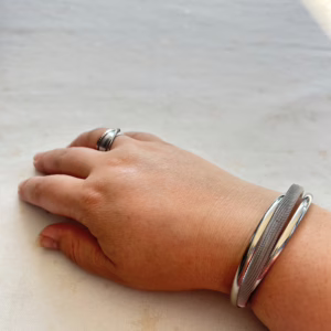 Stoere chick armband - zilver kleur